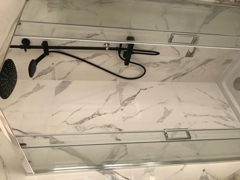 Detale marmurowych płytek